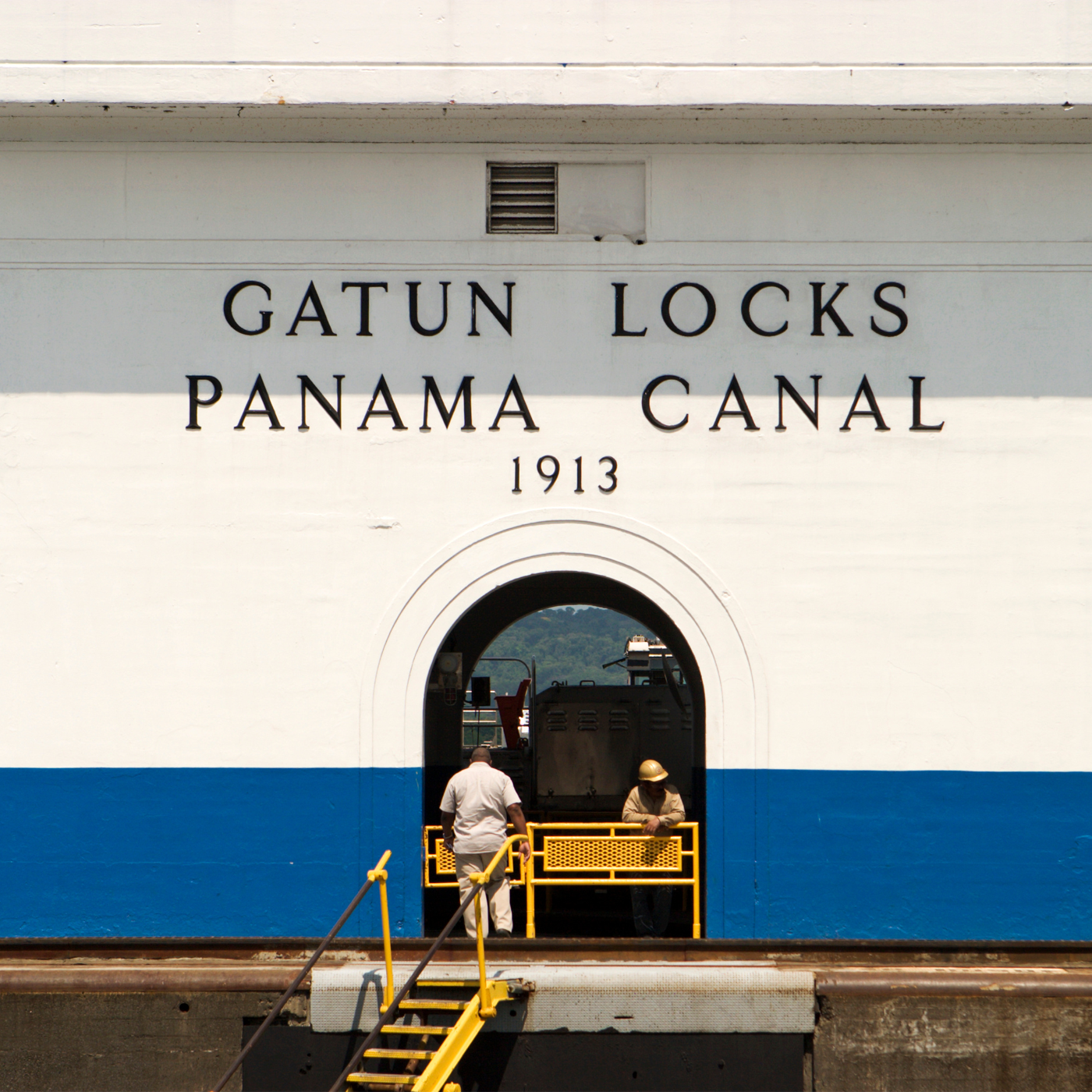 Special Podcast with Panama Canal Captain Andrew Efthimiadis. episode artwork