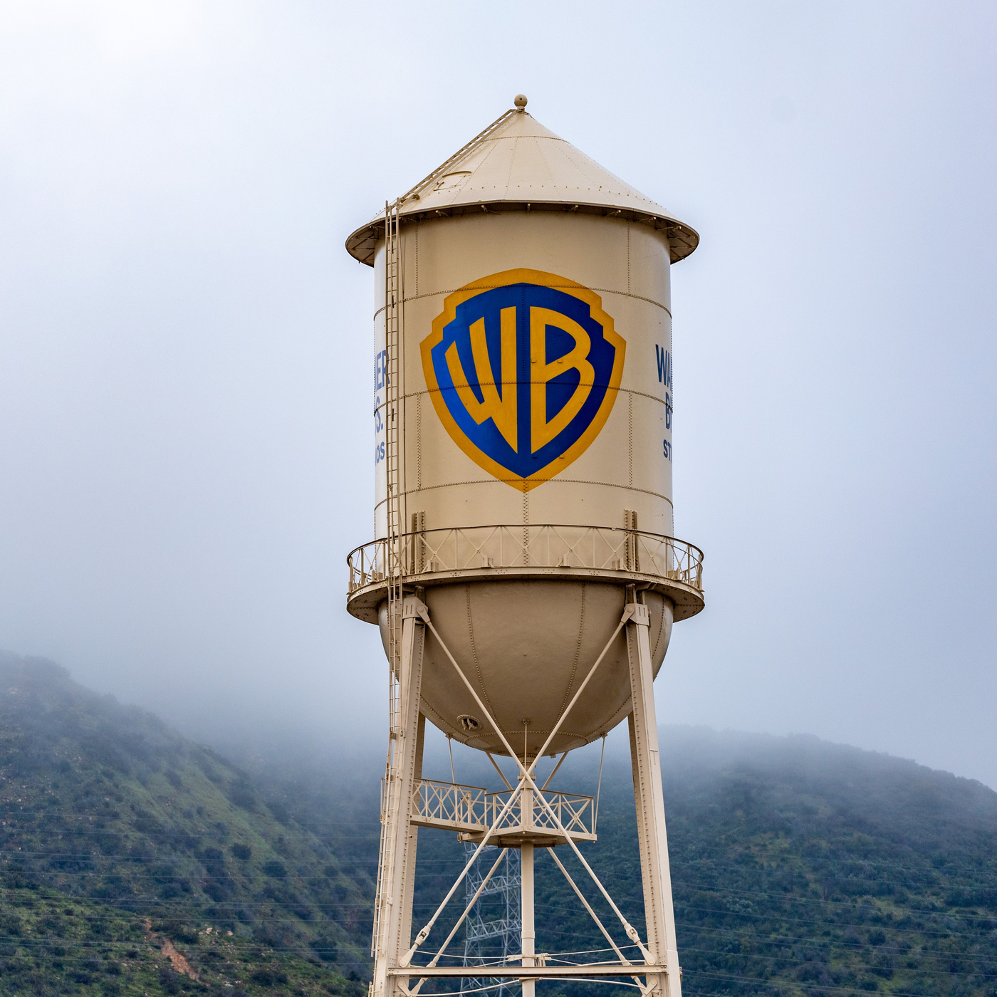 Settlement clears the way for Paramount-Warner Bros. merger