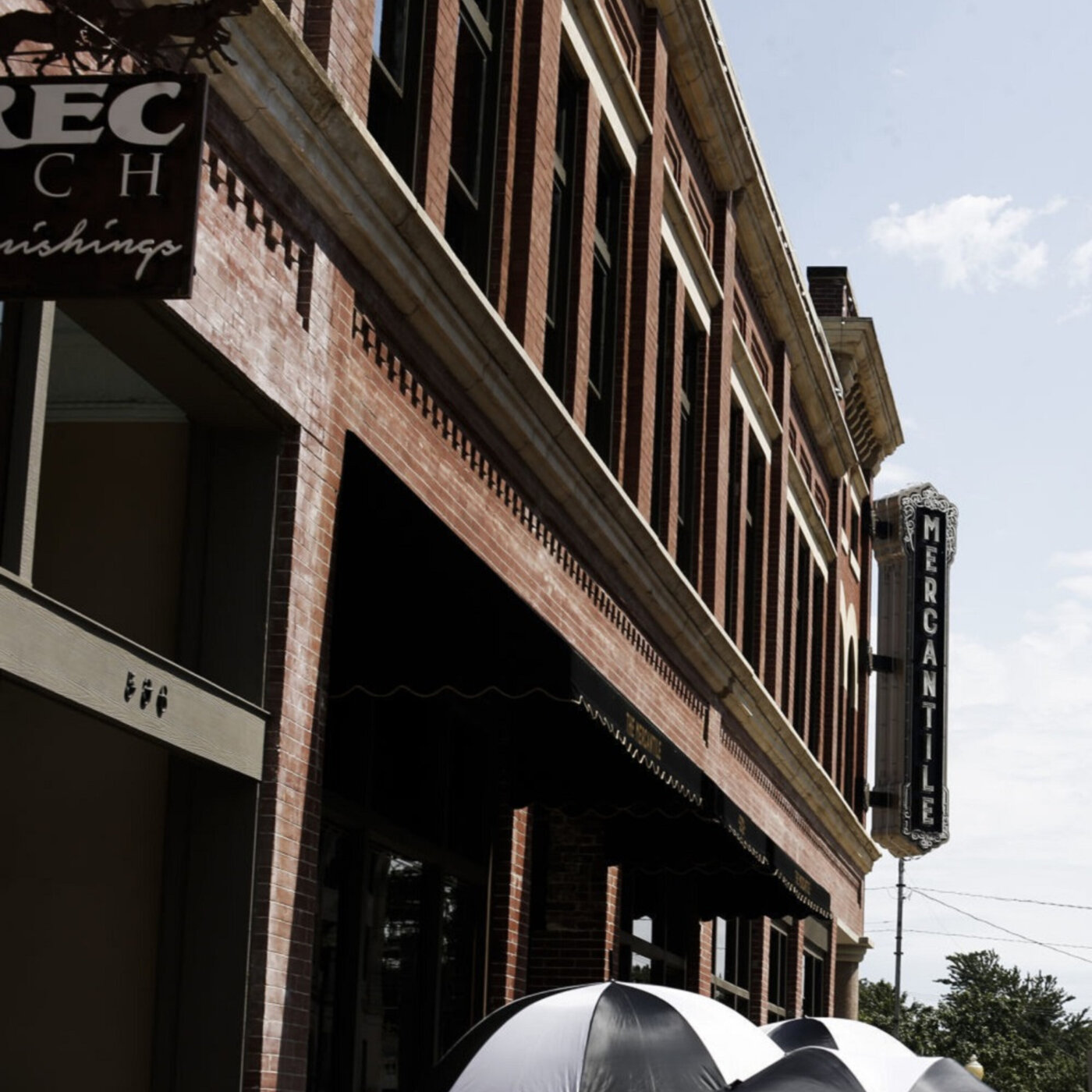 Pawhuska update, from Pioneer Women's Mercantile renovation to P-Town Pizza episode artwork